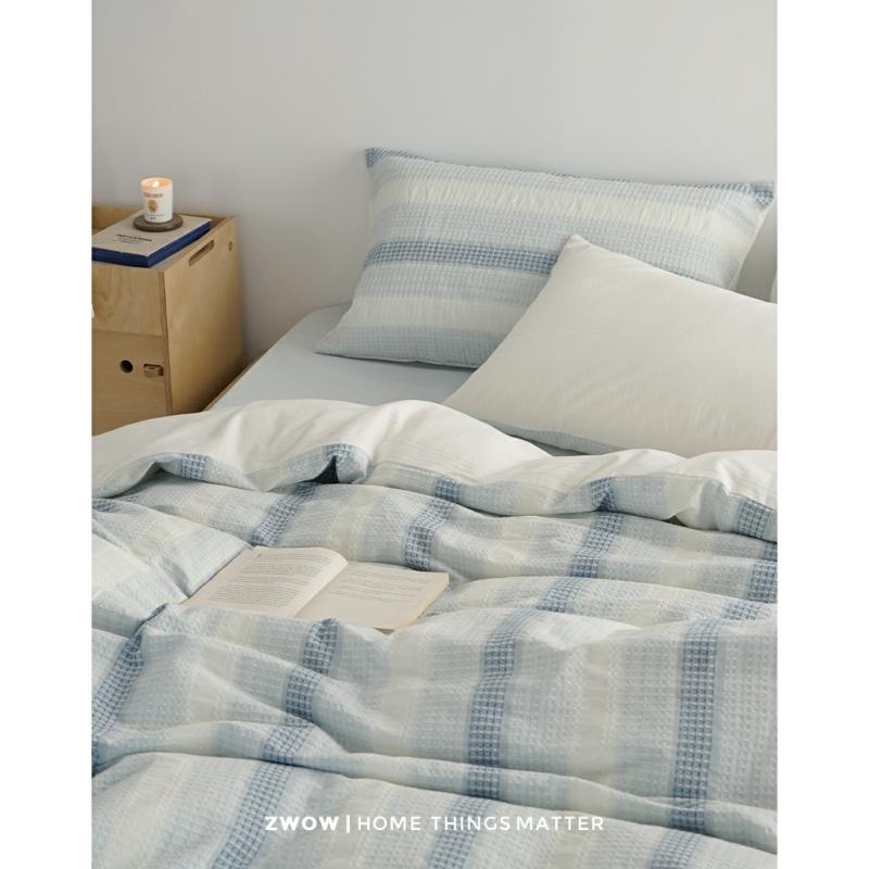 Zwow Skandinavischer Stil 3D Gradient Waffel Blau-Weiß Duvet Set aus 100% Baumwolle, 4-teilig, Neuheit 2024  |  Bettwäsche-Set Mit Vier Teilen Bettwäsche-Set Mit Vier Teilen Bettwäsche-Set Mit Vier Teilen